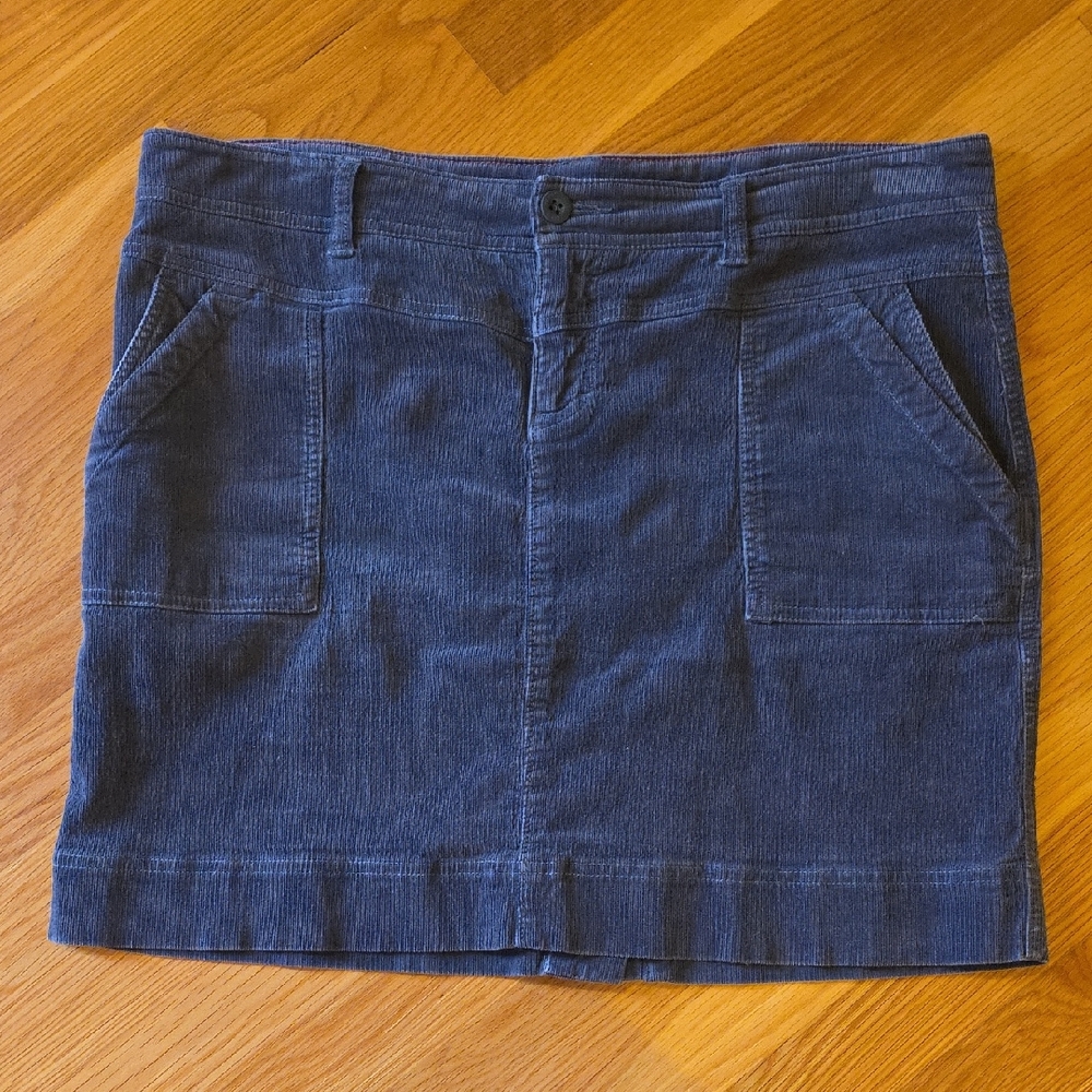 The North Face Gray Corduroy Mini Skirt Size 14